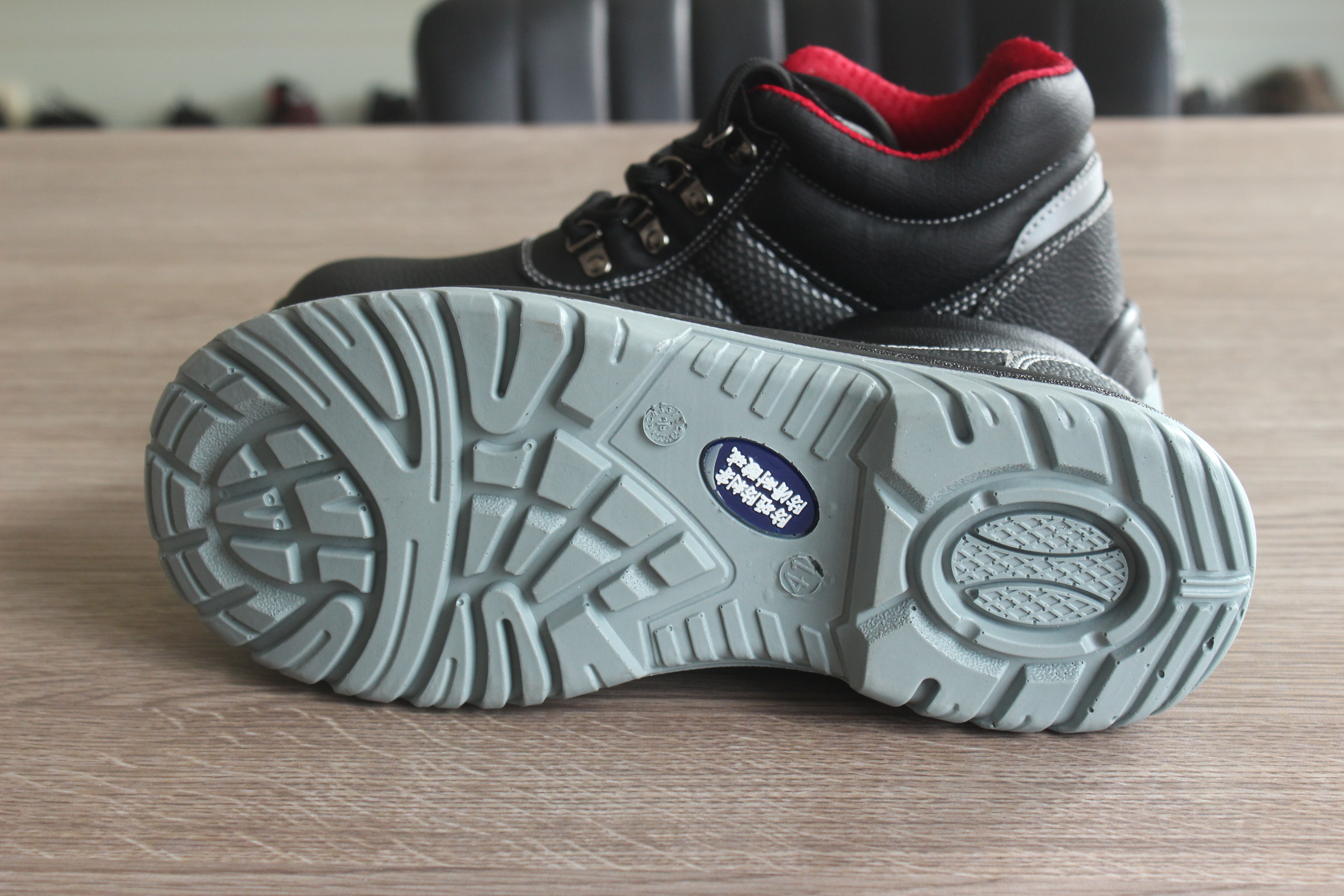 Wholesale LONGYUNDA High Quality Winter Labor Footwear Anti-smashing Puncture Proof Work Safety Shoes Boots Unisex S3 Steel Toe