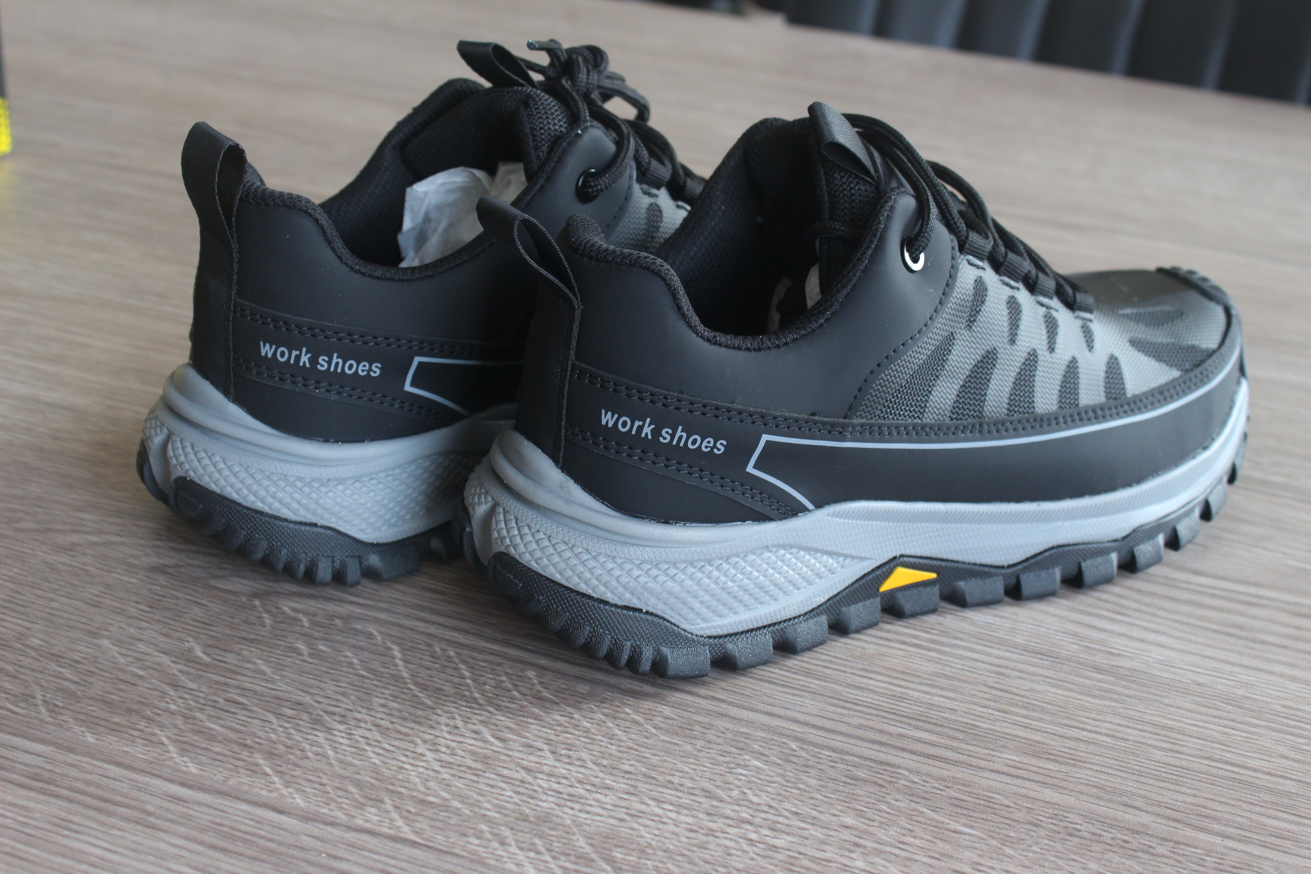 High Quality MD Sport Safety Shoes European Standard Anti Smashing More Durable Rubber Sole Anti slip Safety Boots