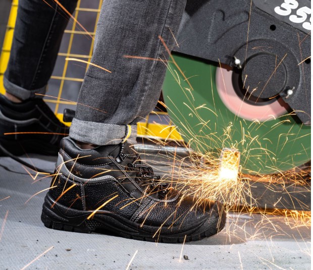 High Quality Comfortable Safety Shoes for Men Leather Oil Resistant Glass Fiber Toe Work Boots Safety Shoes for Industria